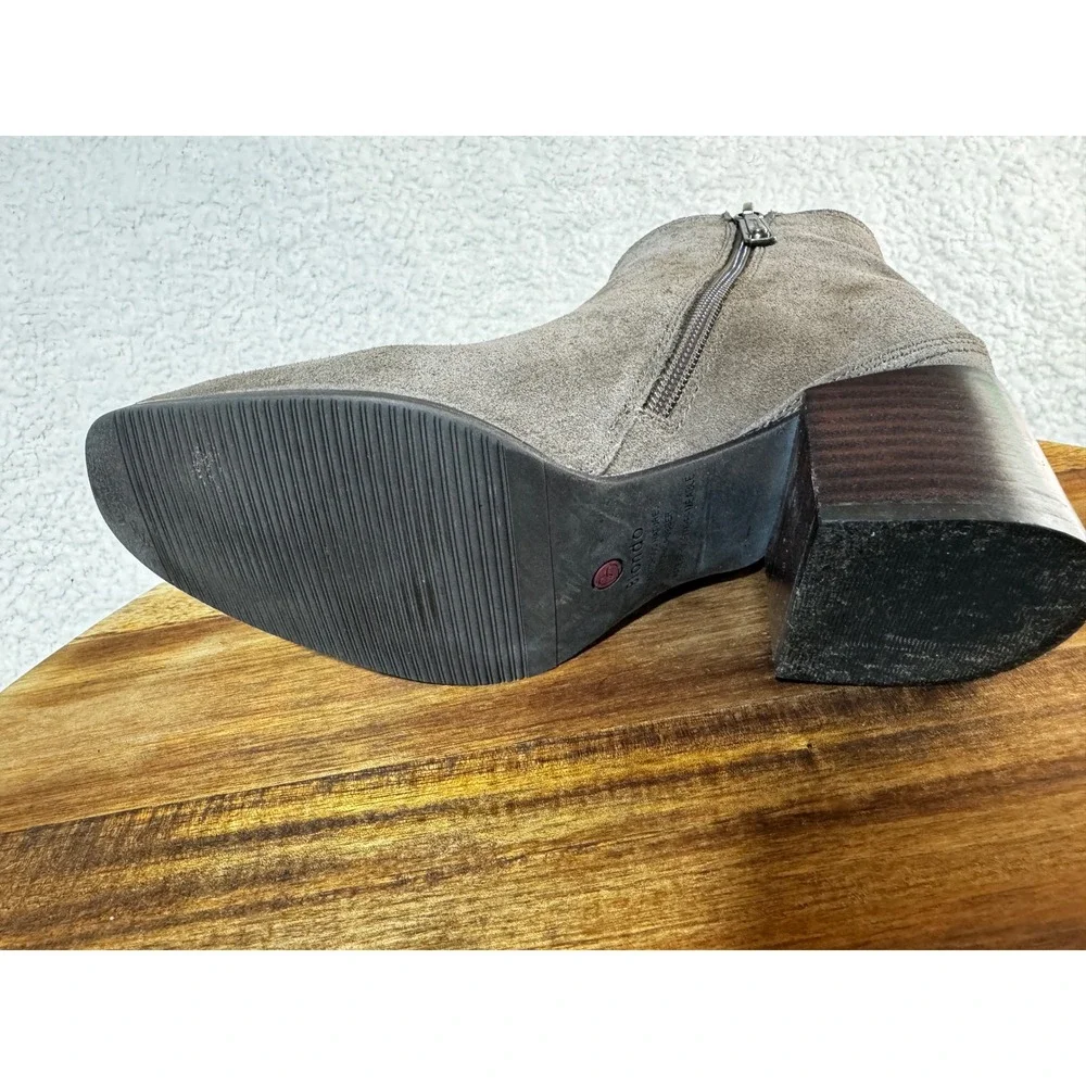 Blondo Waterproof Suede Ankle Boots Taupe Grey Stacked Block Heel Size‎ 8M B6745